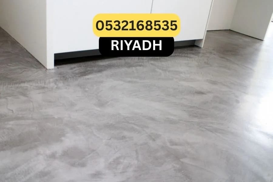 أرضية ميكروسيمنت في مطبخ سكني