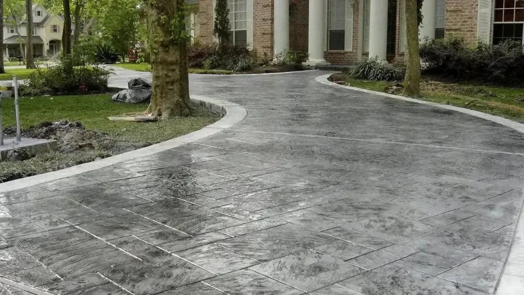 Durable stamped concrete driveway flooring in Saudi Arabia by Floroz