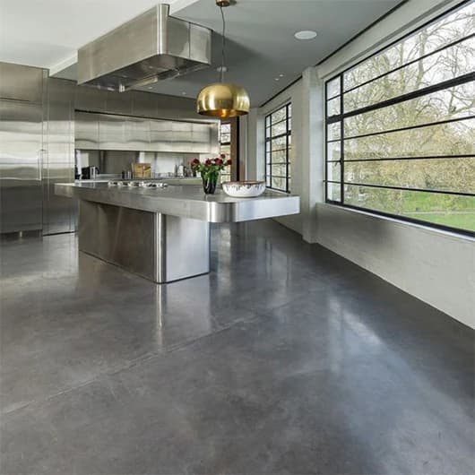 Polished microcement kitchen surface in Riyadh home