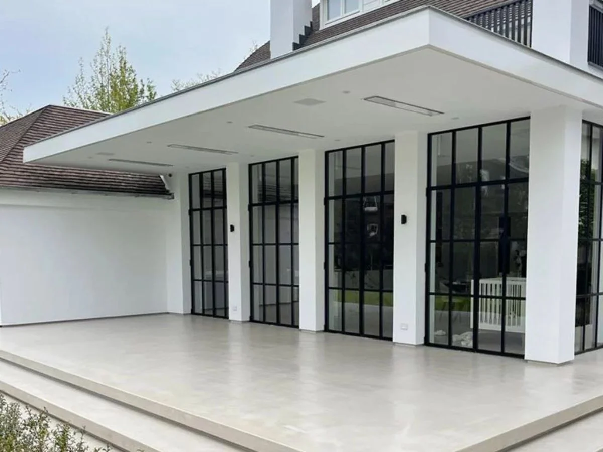 Commercial center microcement flooring Dammam retail complex