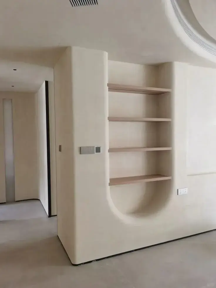 تجويف جداري ورفوف مدمجة بتشطيب متصل